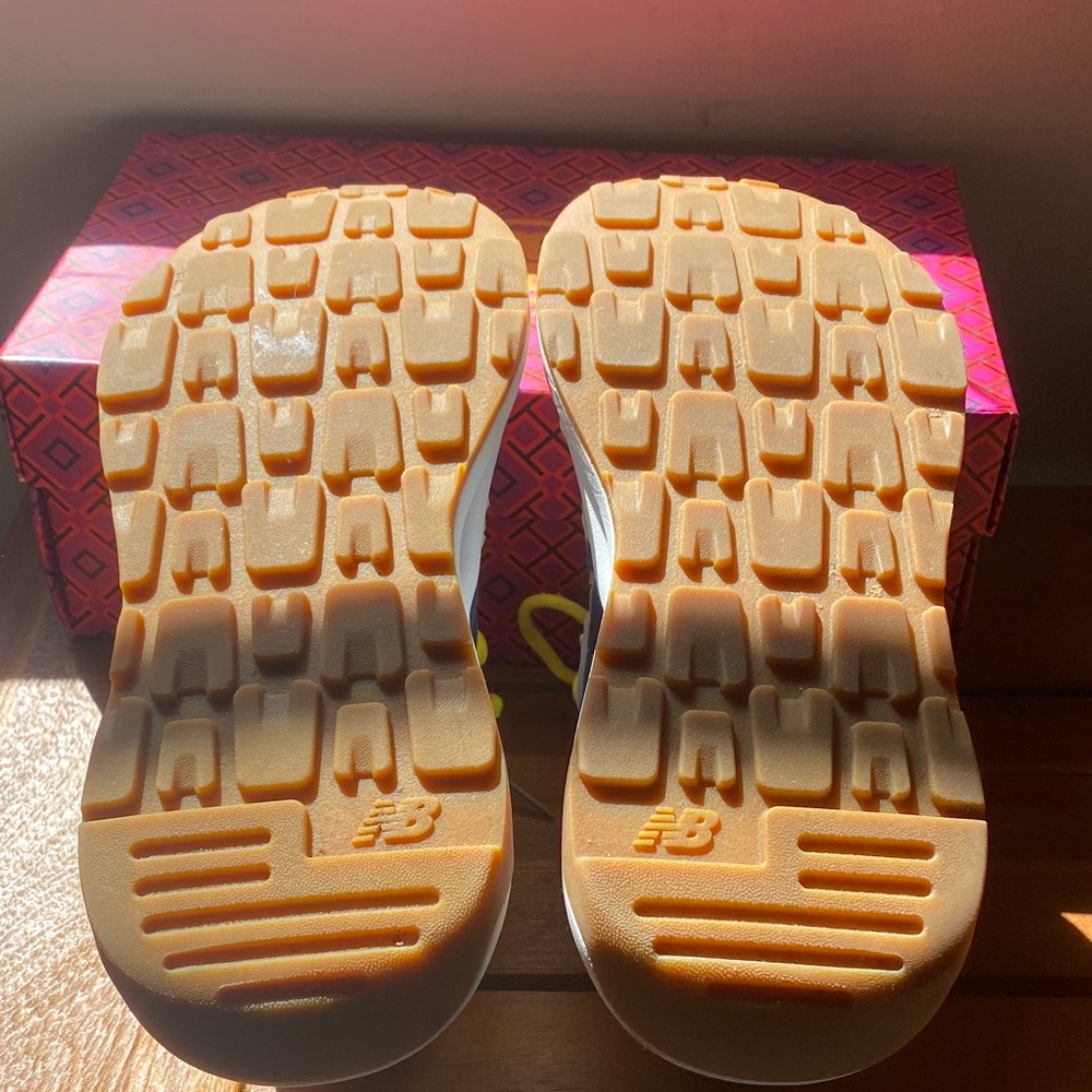 New Balance Staud - Picture 6 of 8